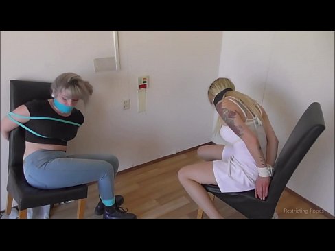 ❤️ Verslaaf / vasgebind en gesnoer / meisie in nood Porno by ons ❌