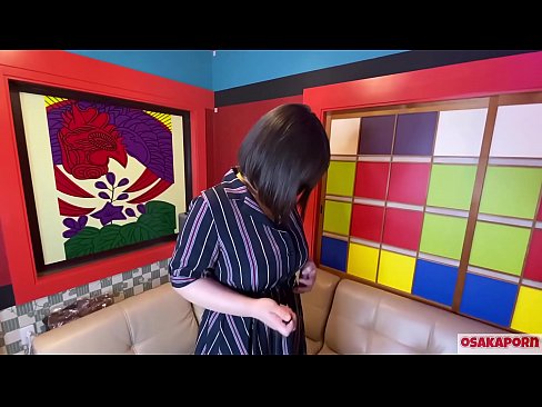 ❤️ Japanese cutie met groot tiete masturbeer met seksspeelgoed en kry 'n orgasme. Sy praat in 'n onderhoud oor haar fokken ervaring. Groot tiete en harige poes wat hard kreun. Osakaporn Porno by ons ❌
